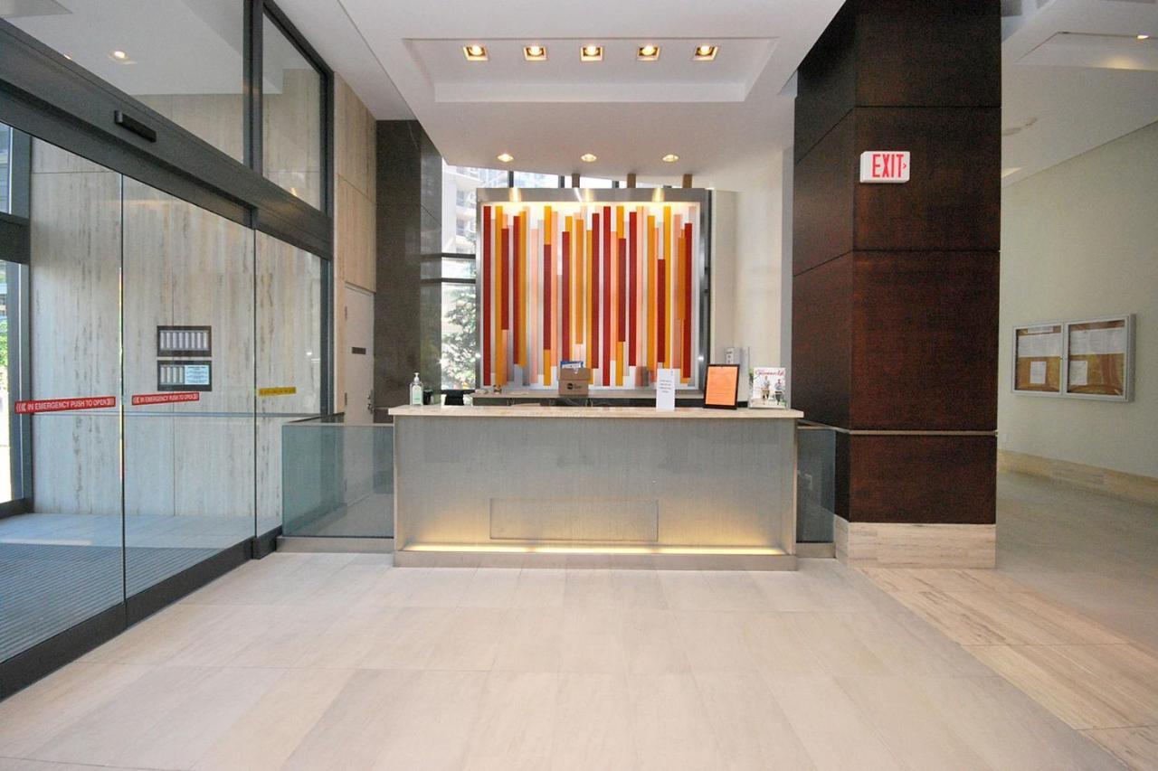 מיסיסאוגה Royal Stays Furnished Apartments - Square One מראה חיצוני תמונה