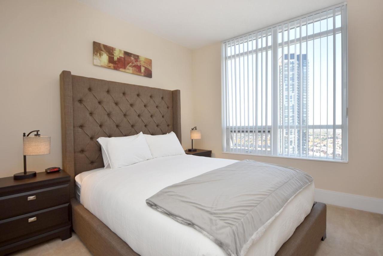 מיסיסאוגה Royal Stays Furnished Apartments - Square One מראה חיצוני תמונה