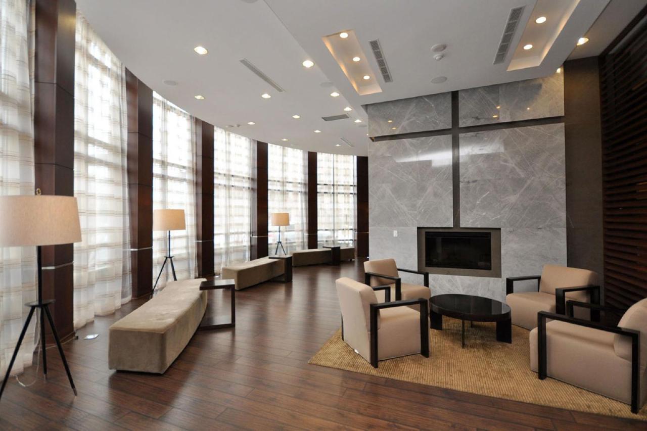 מיסיסאוגה Royal Stays Furnished Apartments - Square One מראה חיצוני תמונה