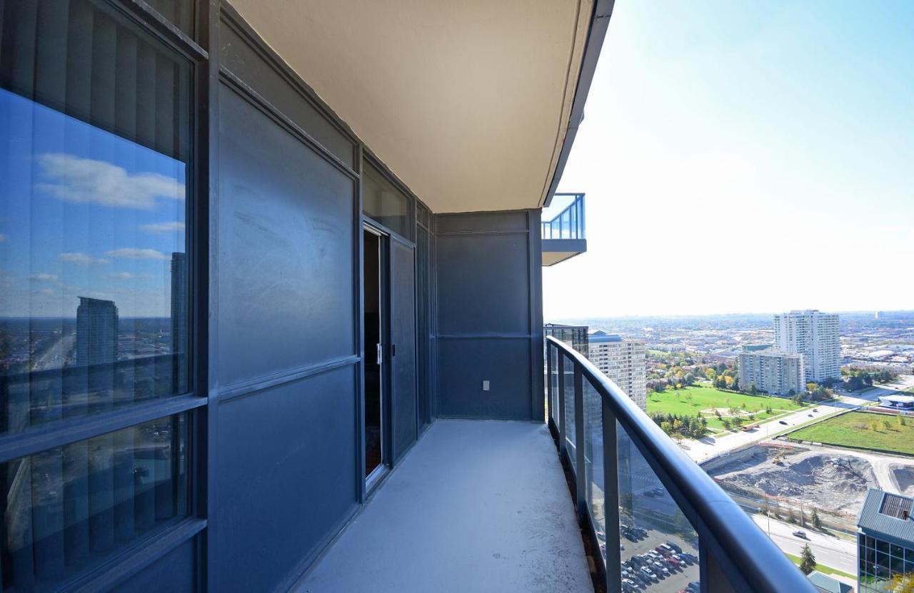 מיסיסאוגה Royal Stays Furnished Apartments - Square One מראה חיצוני תמונה